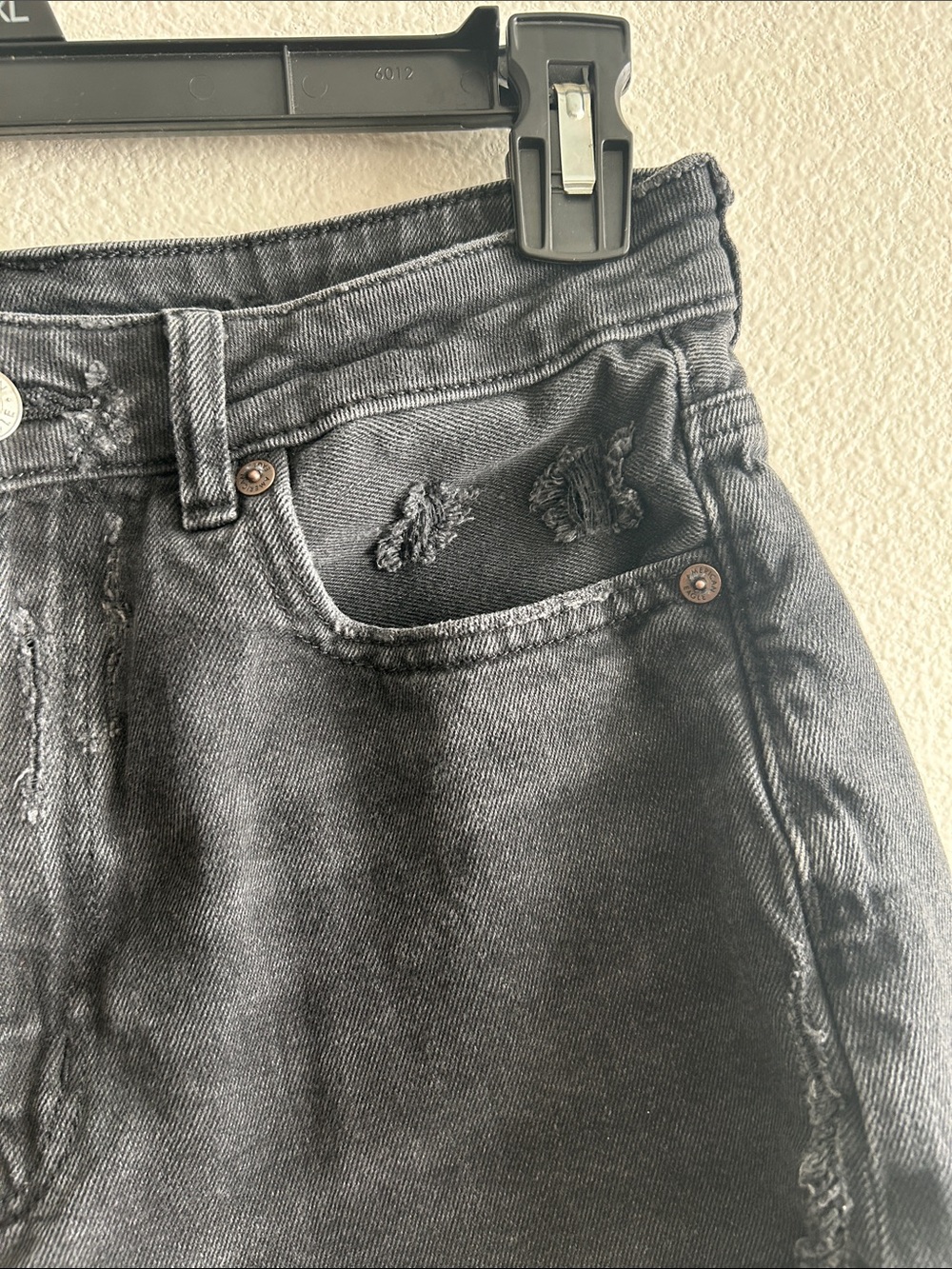 American Eagle Outfitters Black Distressed Frayed Hem Jean Shorts - Picture 5 of 12